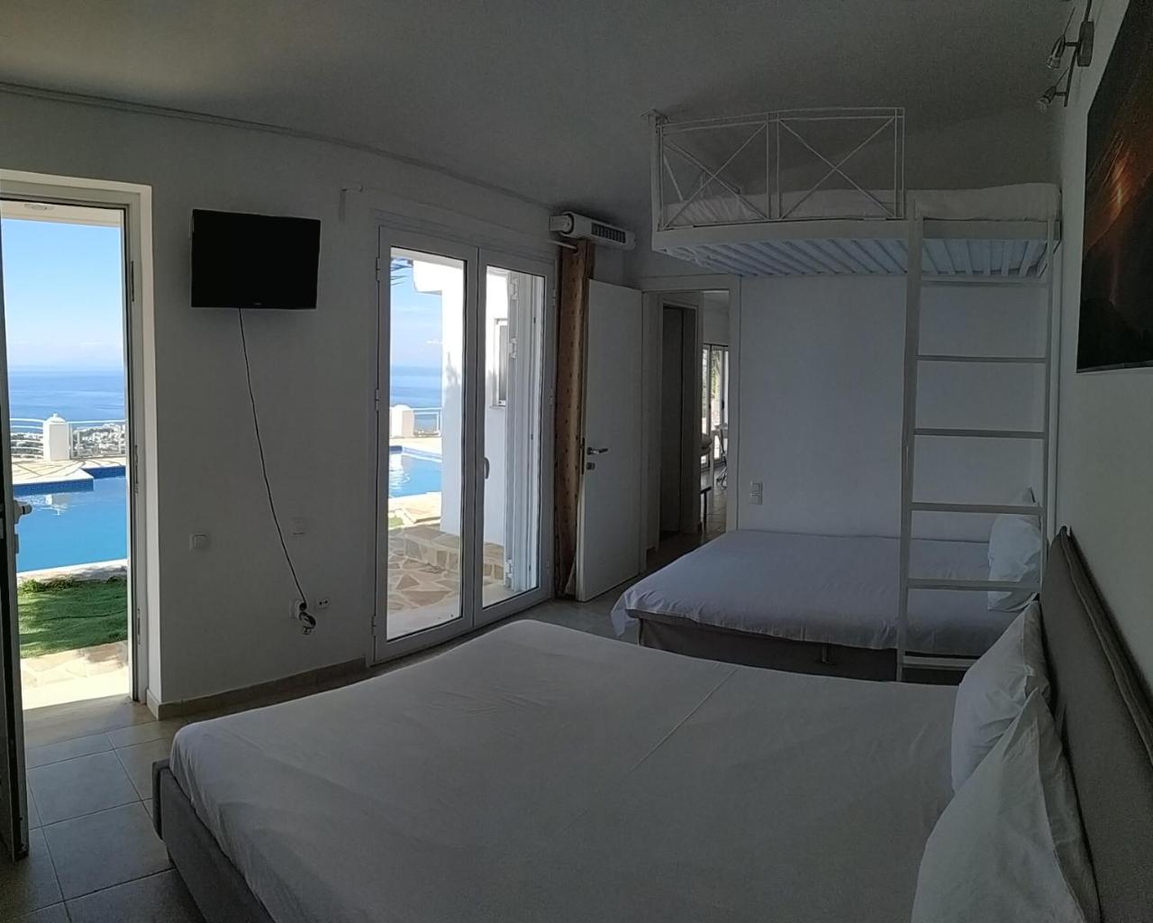 Infinity Blue Suite Saronida Esterno foto